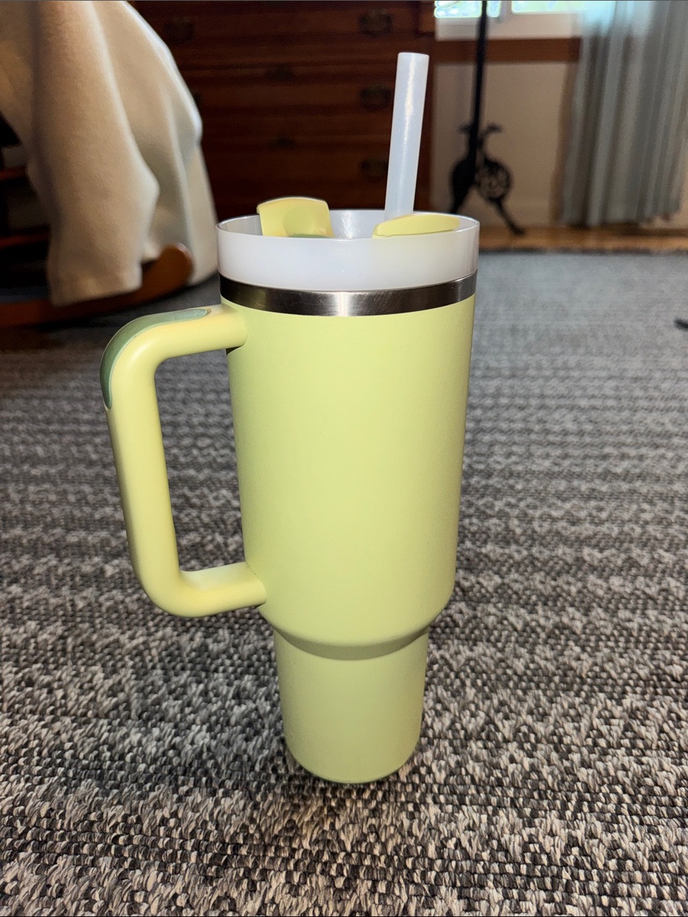 Stanley Cup 40oz With Straw Two Tone Green - Picture 2 of 7